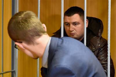 Для расстрелявшего коллег московского экс-полицейского запросили 22 года колонии