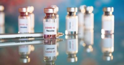 Более 50% украинцев не собираются вакцинироваться от COVID-19