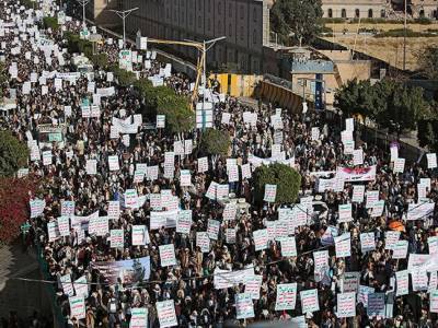 В столице Йемена протестующие взяли штурмом президентский дворец