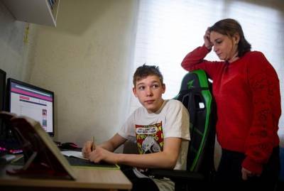 Киевских школьников досрочно отправили на весенние каникулы