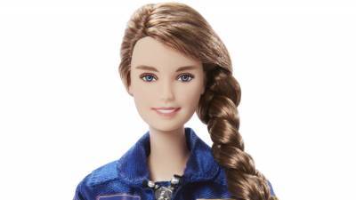 Единственная женщина-космонавт из Роскосмоса стала новой Barbie - ФОТО