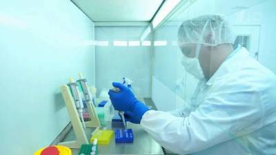 Роспотребнадзор сообщил о двух случаях заражения в РФ южноафриканским штаммом коронавируса
