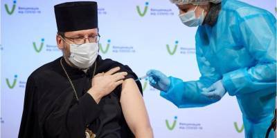 Глава УГКЦ и другие религиозные деятели вакцинировались от COVID-19 остаточными дозами — видео