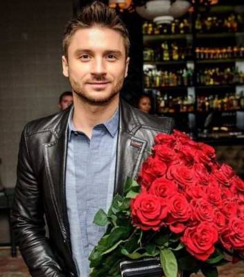 «Пашка! Скучаю!»: Сергей Лазарев почтил память погибшего брата в день его рождения