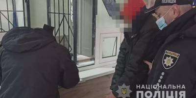 В Одессе сын убил 83-мать, а потом отнес ее труп в мешке под здание школы на Мариинской - ТЕЛЕГРАФ