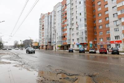 В Смоленске на ремонт дорог выделят 300 млн рублей
