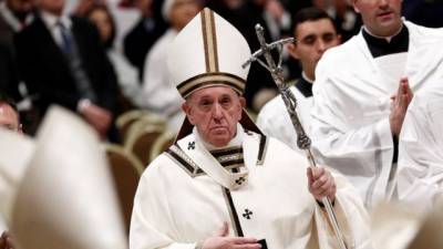 Ватикан запретил священникам благословлять однополые браки