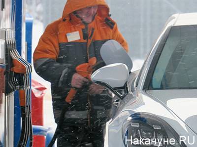 Цены на бензин в России растут девять недель подряд