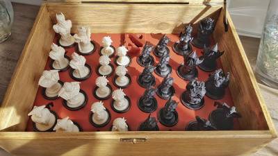 Виртуозная и мастерская работа: энтузиаст создал оригинальные шахматы в стилистике Dota 2 – фото