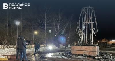 Источник сообщил подробности пожара в Заинске, где сгорел памятник герою-освободителю