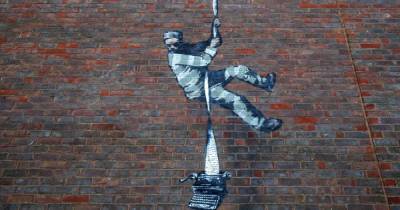 В Великобритании вандалы испортили граффити Бэнкси, изображающее Оскара Уайльда (фото)