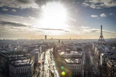 В Париже могут ввести карантин из-за коронавируса