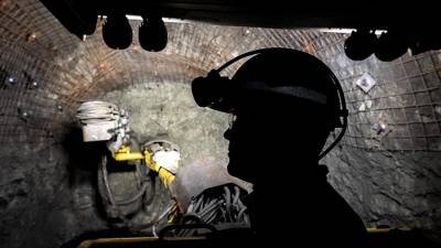 В Приморском крае два горняка оказались заблокированы в руднике