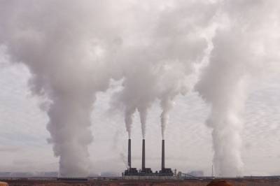 Bloomberg: Китай поставил под угрозу попытки снизить количество вредных выбросов