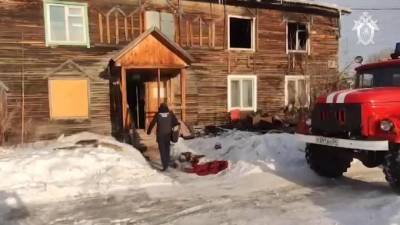 В Красноярском крае потушили пожар в доме, где погибли дети