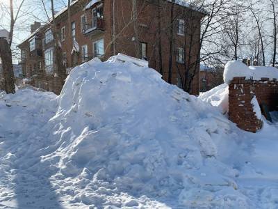На Урале представители правительства назвали вывоз снега из дворов «необязательным»