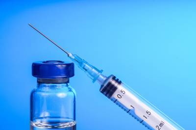 В Швеции заявили, что вакцина AstraZeneca может вызвать кровотечение