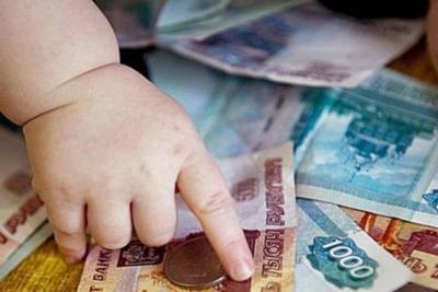 Жительница Башкирии задолжала своим пятерым детям миллион рублей по алиментам