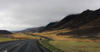 Исландия открывает границы для вакцинированных туристов