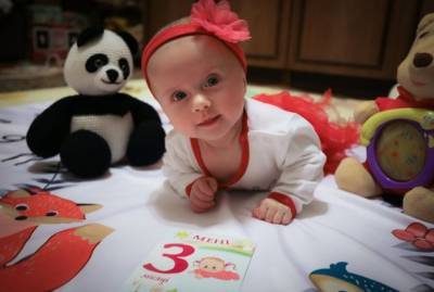 Младшей дочери Олега Сенцова исполнилось три месяца. Мама рассказала о первом "кризисе"