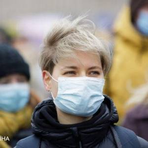 В Украине за сутки выявили почти 12 тысяч случаев коронавируса