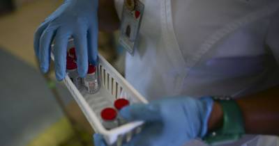 Во Франции обнаружили новый штамм коронавируса: его не фиксируют обычные ПЦР-тесты