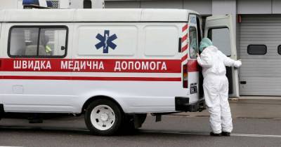 В Ровенской области в карете скорой помощи умер пациент, больной коронавирусом