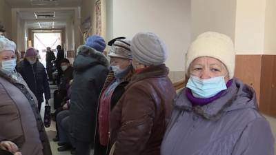 ВЦИОМ: россияне хотят вернуть пенсионный возраст и отменить ЕГЭ