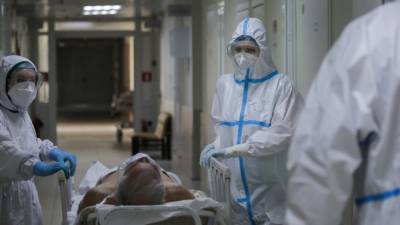 Коронавирусом в России заразились еще 8998 человек
