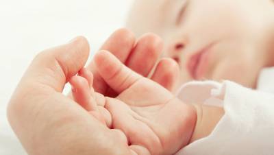 Ребенок с антителами к коронавирусу родился в США от привитой матери