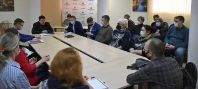 Главный жилинспектор Карелии призвал коммунальщиков обеспечить безопасность петрозаводчан в ходе уборки снега с крыш
