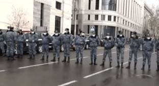 Полиция оцепила здание Минобразования Армении после анонса акции протеста