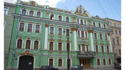 ВТБ выставил на торги бывшее здание головного офиса в Петербурге