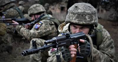 Украинские десантники тренировались отражать нападение условного противника (фото)
