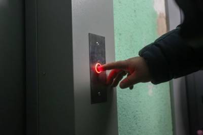 В Перми мужчина избил 12-летнего мальчика в лифте