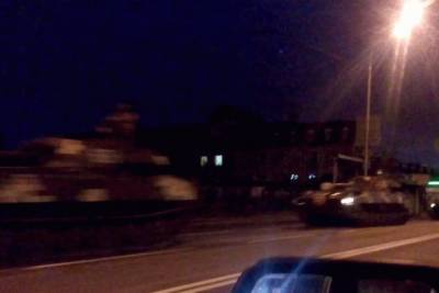 Всю ночь по Луганску ездила военная техника. Оккупанты готовятся к наступлению