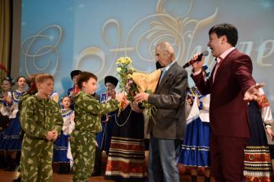 Ветерана Великой Отечественной войны Алексея Ветрова поздравили с 95-летием