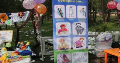 В Душанбе прошла выставка рисунков детей, борющихся с туберкулезом