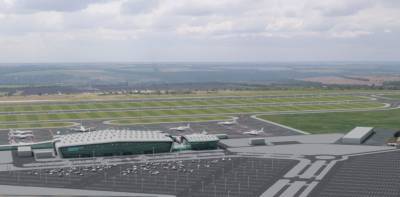 В Днепре начали строить новый аэродром: обещают закончить за несколько лет