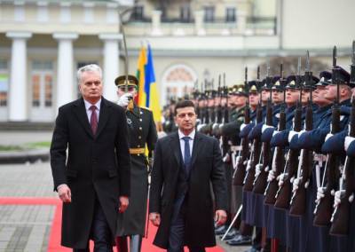 На форум “Украина 30” приедет президент Литвы