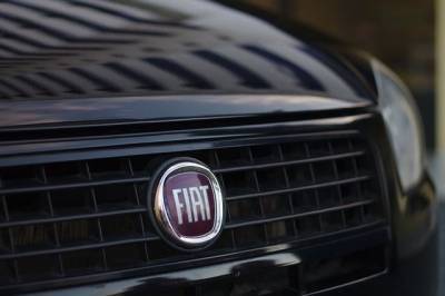 Компания Fiat продемонстрировала новый автомобиль-кроссовер (ВИДЕО) и мира