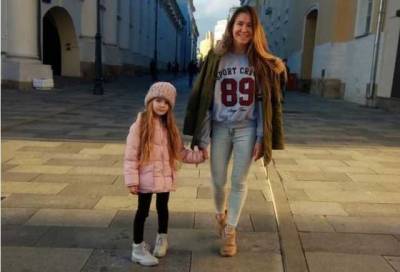 Мать 8-летней Миланы откровенно рассказала о ее отношениях с 13-летним блогером