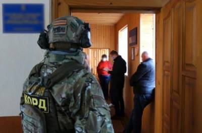 Полиция нагрянула с обысками в лесхозы Прикарпатья: названа причина