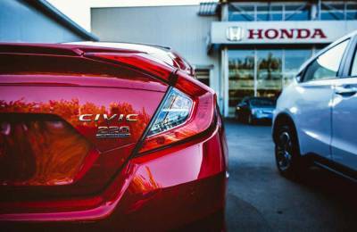 Honda и Toyota останавливают работу на заводах в США и Канаде из-за дефицита полупроводников