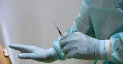 Немецкий врач разработал "вакцину" против коронавируса и без разрешения испытывал ее на людях
