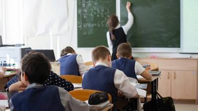 Владимир Путин призвал улучшить систему безопасности школ в РФ