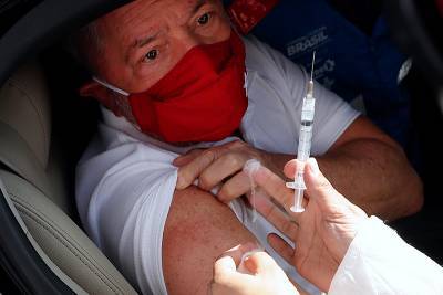 "Хорошая вакцина": в Еврокомиссии оценили "Спутник V"