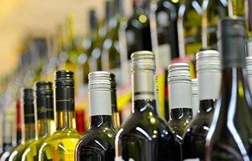 Психологи узнали, как люди выбирают вино в магазине