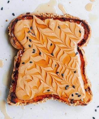 Фуд-тренд: самые красивые тосты инстаграма — с арахисовой пастой и кленовым сиропом