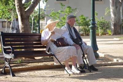 Как оформить уход за пожилым человеком или инвалидом: информация для липчан